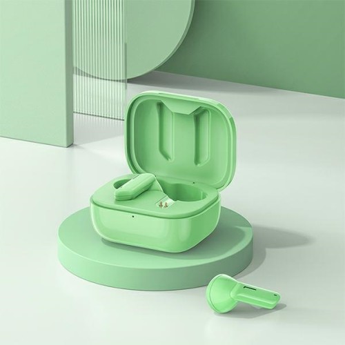 Awe000117_2_green.jpg